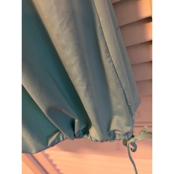 RBX aqua tie bottom active/running top size L Looser fit short sleeved - Picture 5 of 6